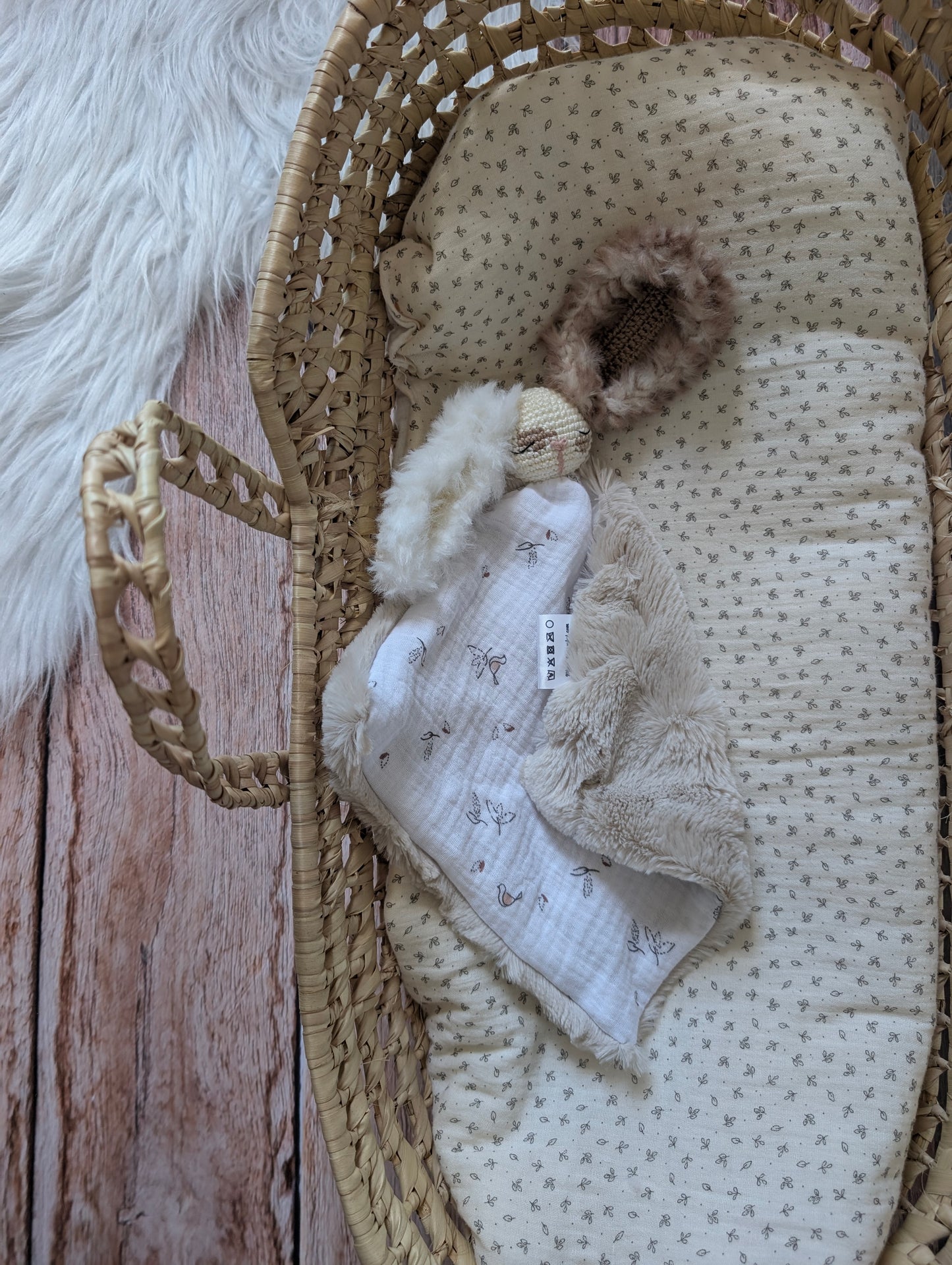 Doudou lapin Emile – Pièce unique en stock