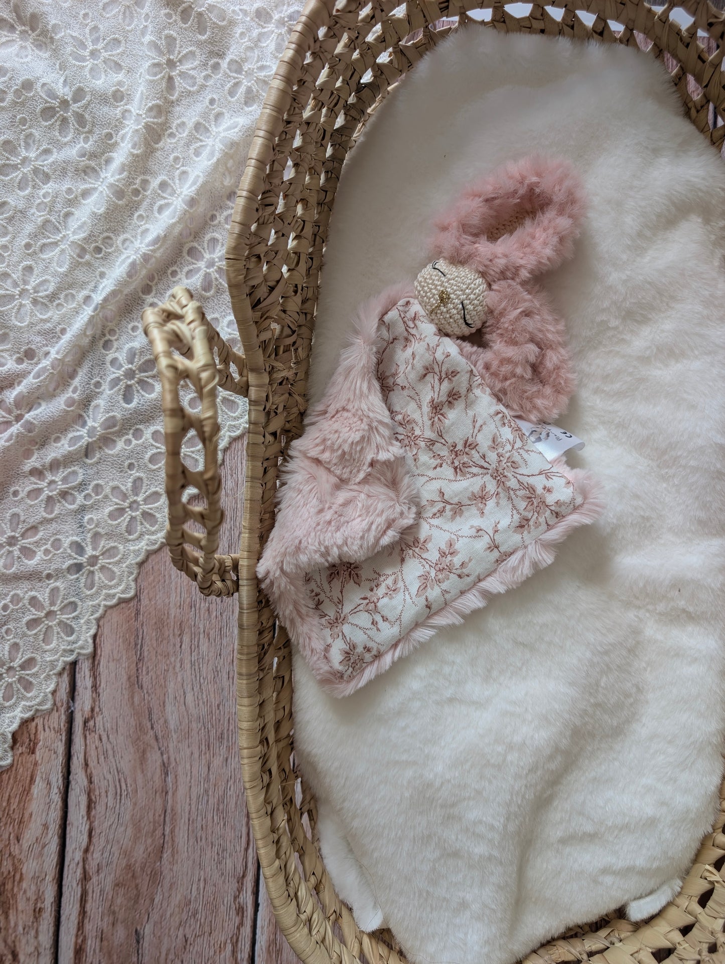 Mini doudou lapin : Elena Lange (en stock)