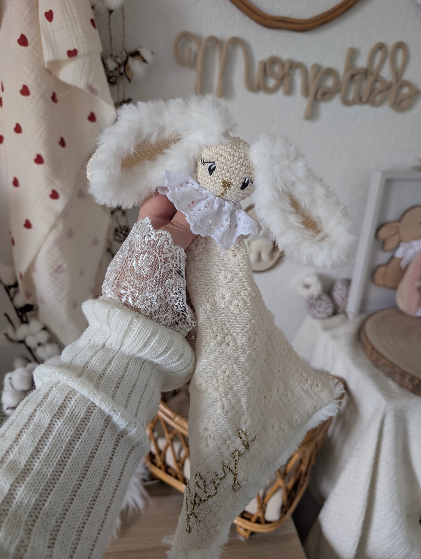Doudou lapin : Appolonia Lange Broderie écrue