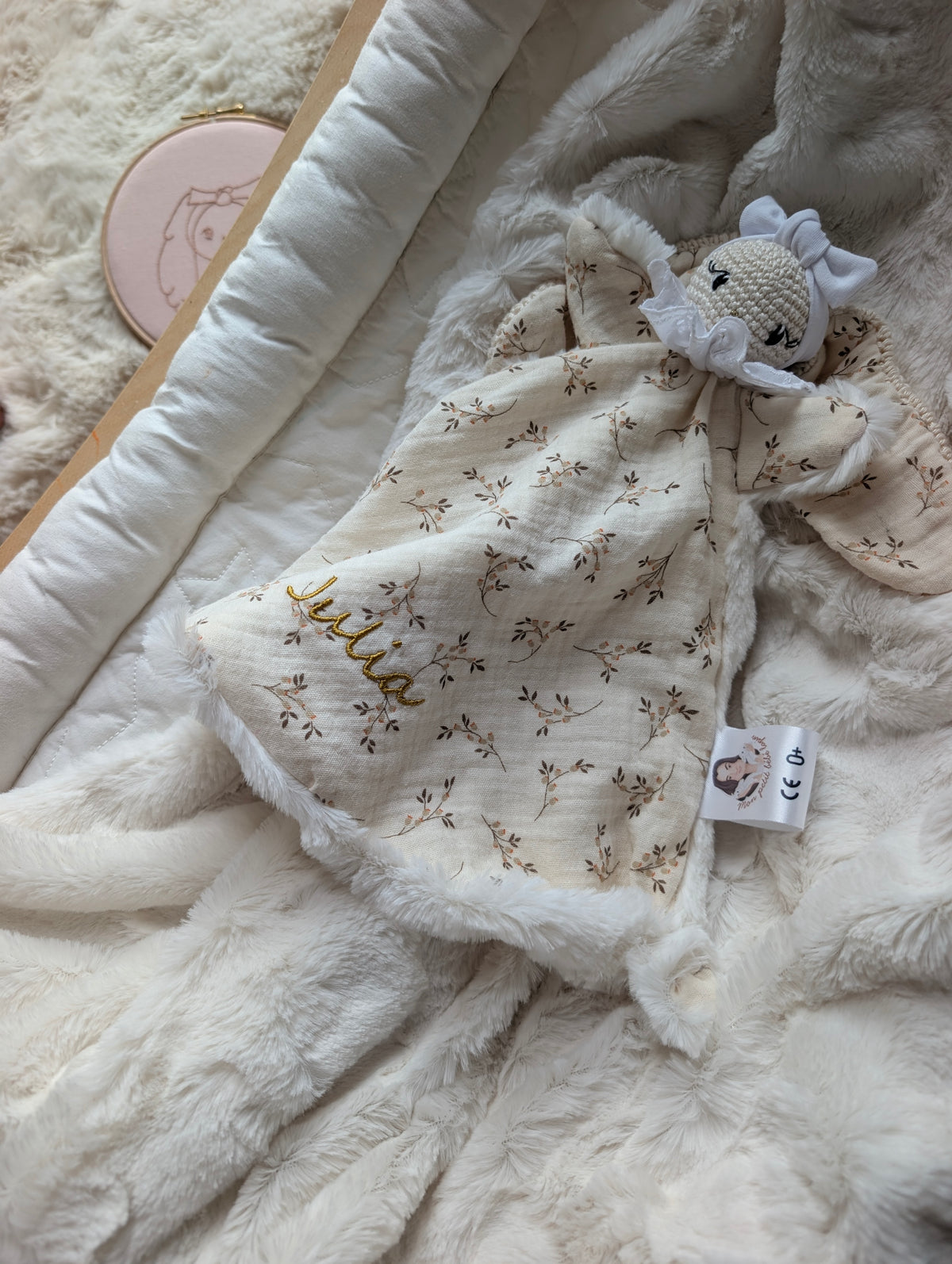 Julia Ange Fleury bay col broderie anglaise