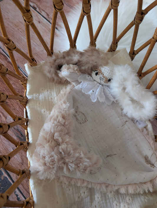 joli doudou bebe personnalisable au prénom de bebe 