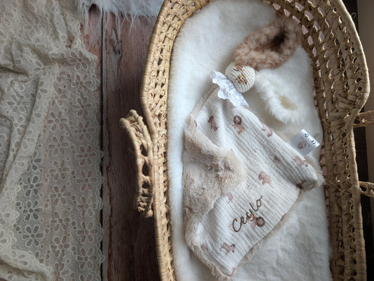 Doudou lapin personnalisable : Emile Safari