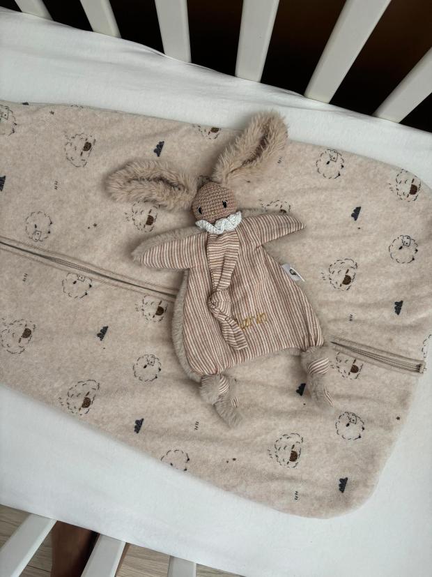 Doudou lapin personnalisable :  Charly petit bébé